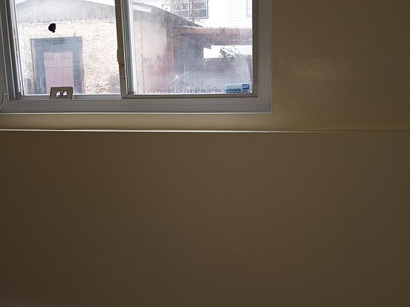 3rd image of 6948 Hillmeyer Ave Floor 1