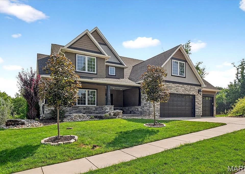 1st image of 2029 Lily Ave
