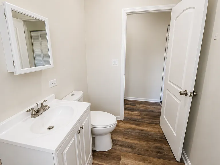 1016 N Ridgeway Ave #1R — Photo 6