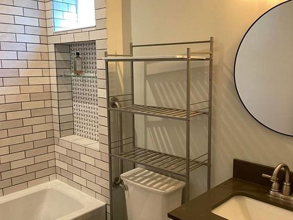Main floor bath with deep tub