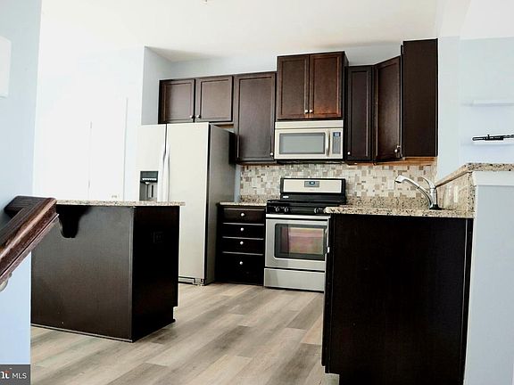 3rd image of 4905 Forest Pines Dr