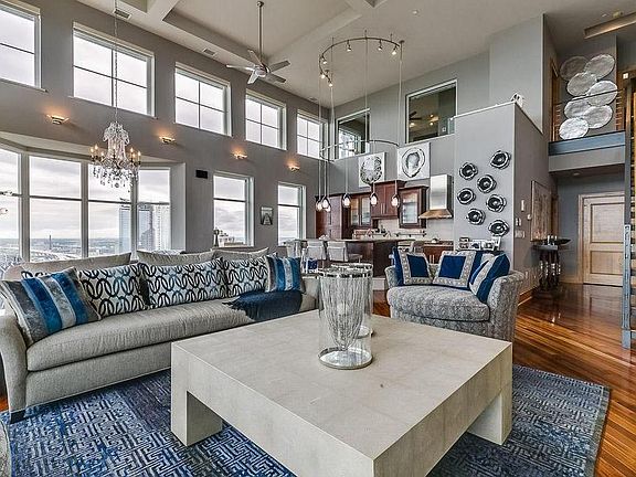 4th image of 1313 N Franklin Pl APT 1906