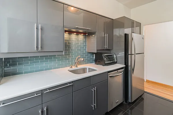 Rented by BLS Realty | media 4