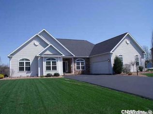 3935 Spring Meadow Dr, Camillus, NY 13031