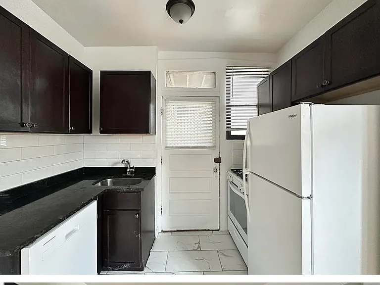 W Estes Ave — Photo 11