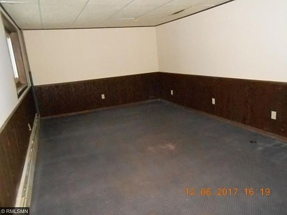 3rd image of 5665 261st St