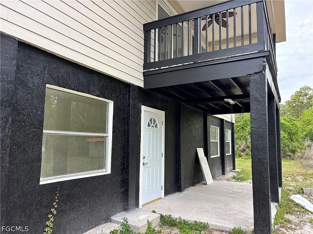 4 bed, 3.0 bath, 2304 sqft, $2,500 — Photo 3