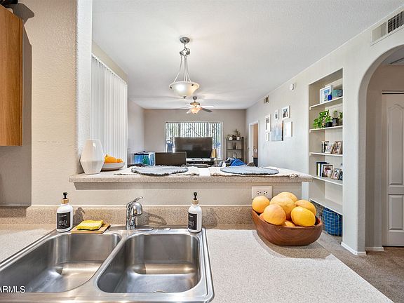 5th image of 2929 W Yorkshire Dr Unit 1112