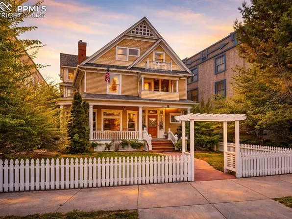 6 Boulder Crescent St, Colorado Springs, CO 80903