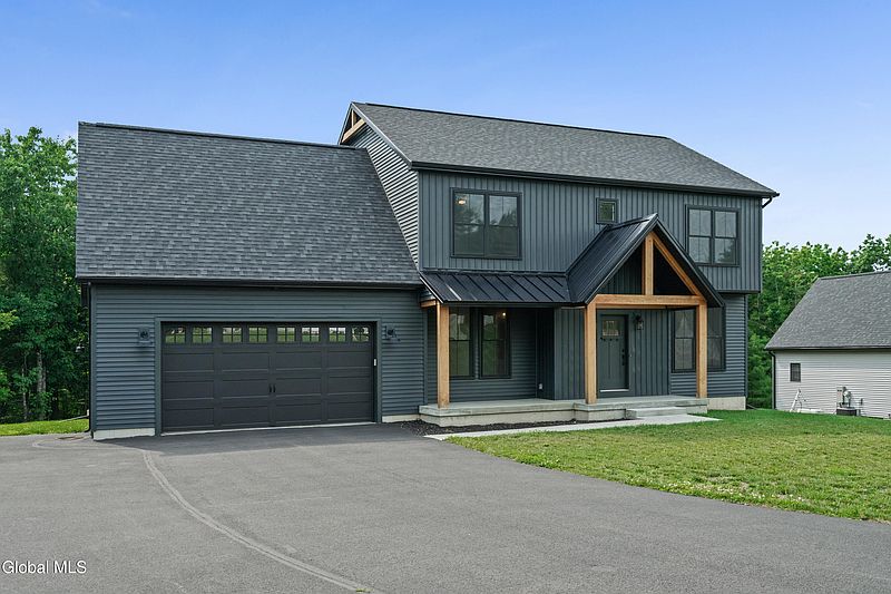 3rd image of 20 Woodland Hill Road