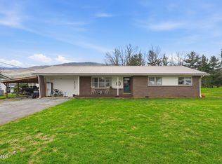 261 Price Rd, Elizabethton, TN 37643