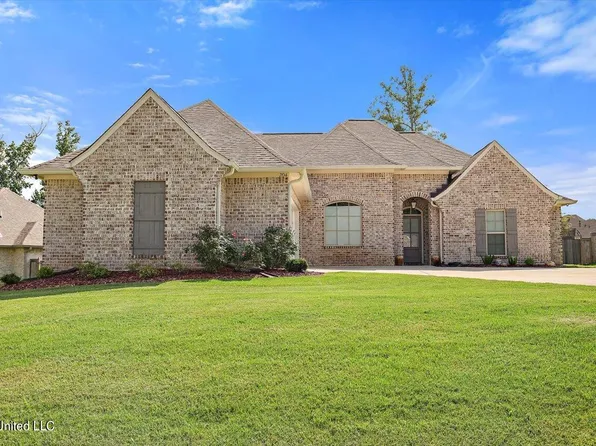 204 Oakmont Dr, Clinton, MS 39056