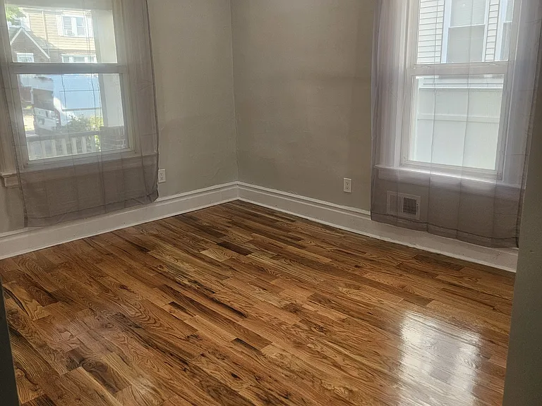 103-105 Weequahic Ave — Photo 19