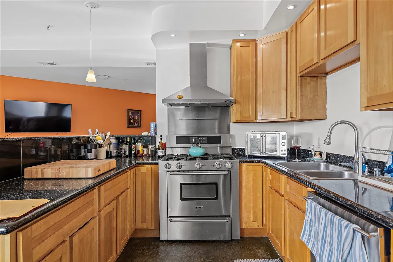 1 bed, 1800 sqft, $3,950 — Photo 1