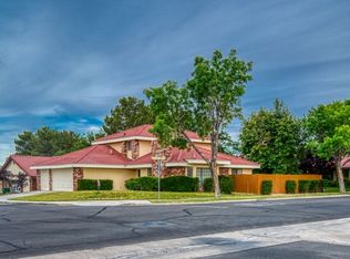 243 W Cobblestone Ln, Ridgecrest, CA 93555