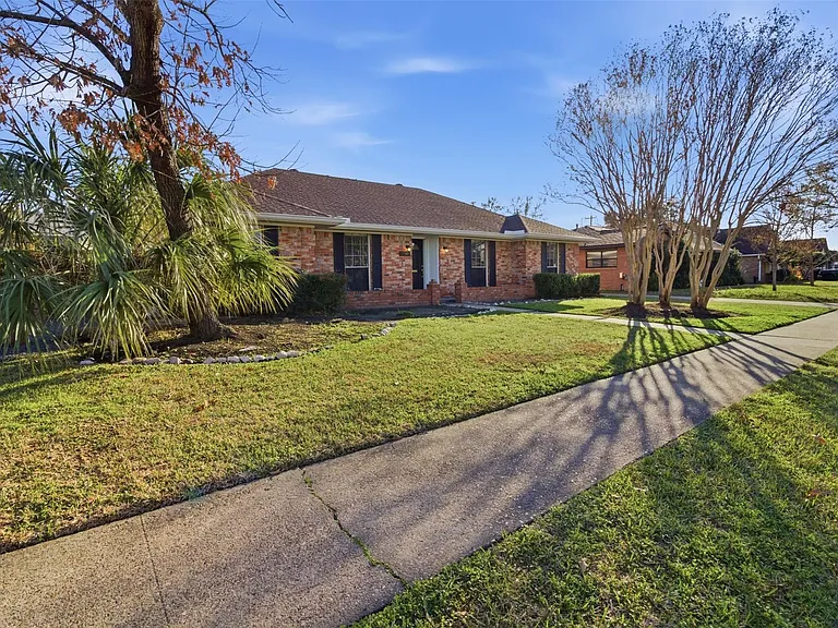 2310 Droxford Dr — Photo 22