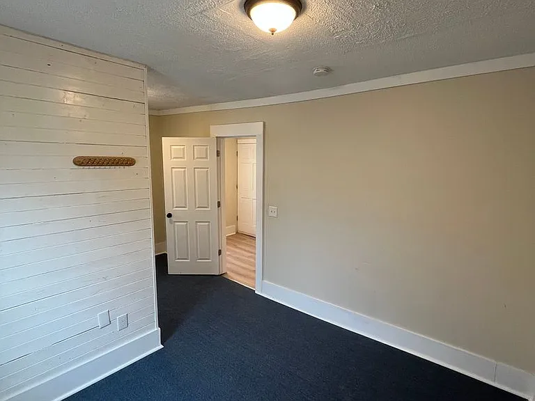 12 Madison St — Photo 17