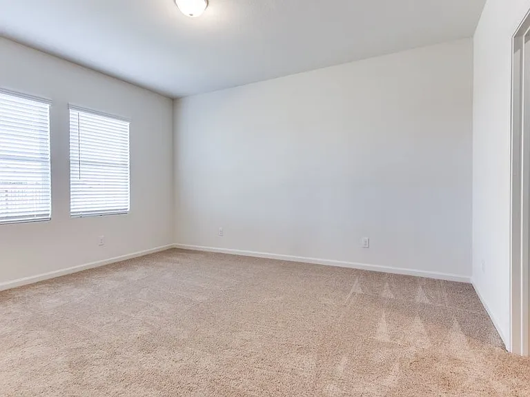 205 Briar Cv — Photo 6