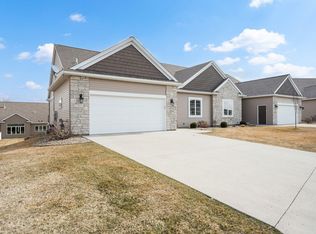 3106 Ivory Rd NE, Rochester, MN 55906