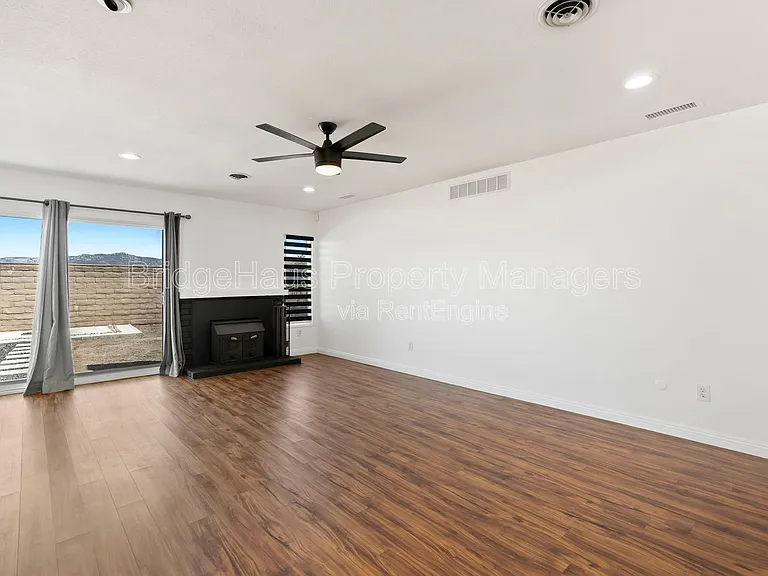 11004 Collinwood Dr — Photo 5