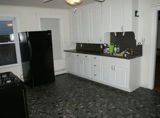 54 1st Ave APT 3F, Woonsocket, RI 02895