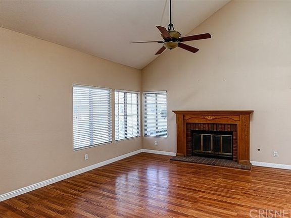 3rd image of 37443 Norwich Dr