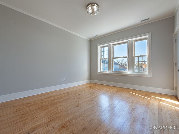 4th image of 4931 S Wolcott Ave