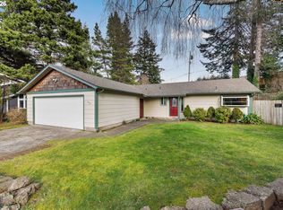 3461 Scott Ct, North Bend, OR 97459