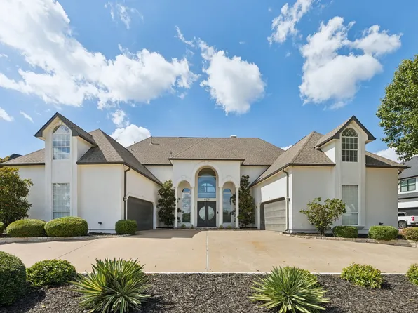 629 Country Club Dr, Heath, TX 75032