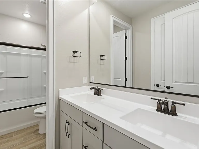 2225 N 140th Dr — Photo 29