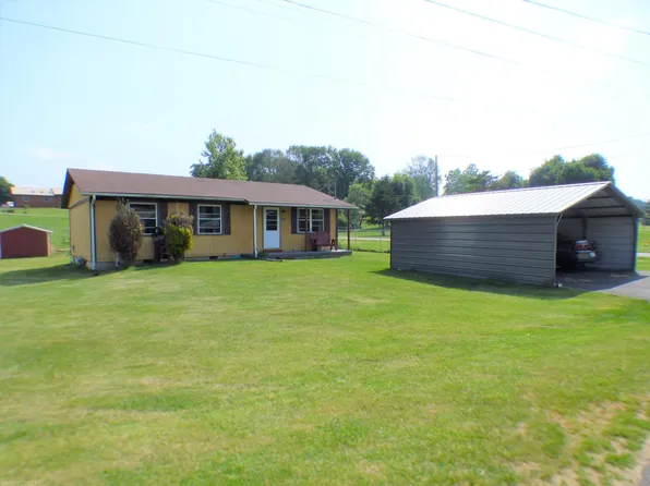 203 Valley View Ave, Rural Retreat, VA 24368