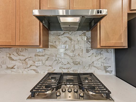 15-web-or-mls-7806 Ella Lee Ln-S1401-015