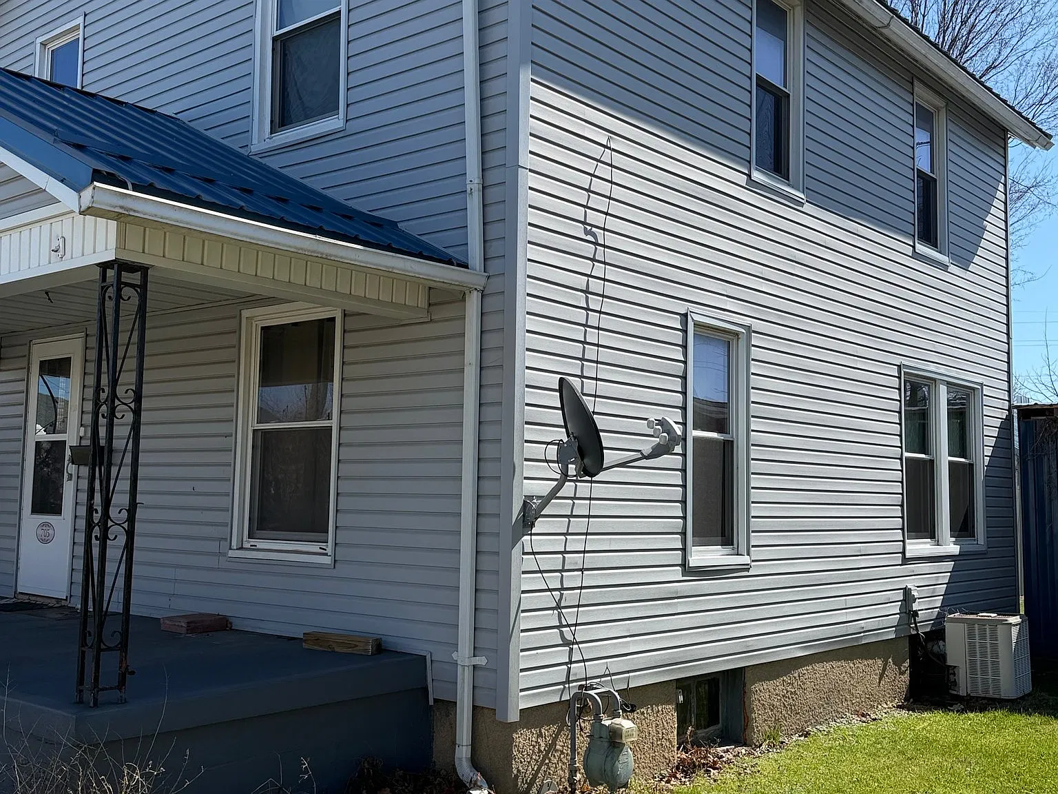 Woodrow Ave — Photo 2