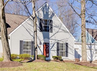 2205 Heather Ln, Twinsburg, OH 44087