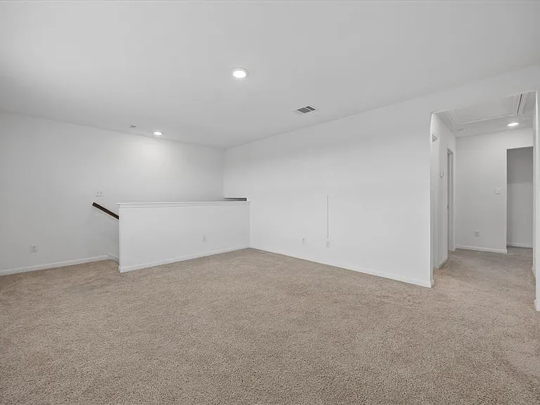 6407 Rounded Pebble Ln — Photo 18