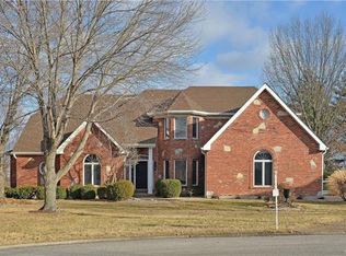 53 Valentine Farm Ln, Weldon Spring, MO 63304