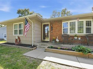 7502 N Wayne Ave, Gladstone, MO 64118