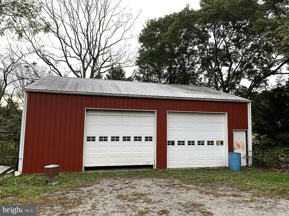 2nd image of 14204 Hanover Pike
