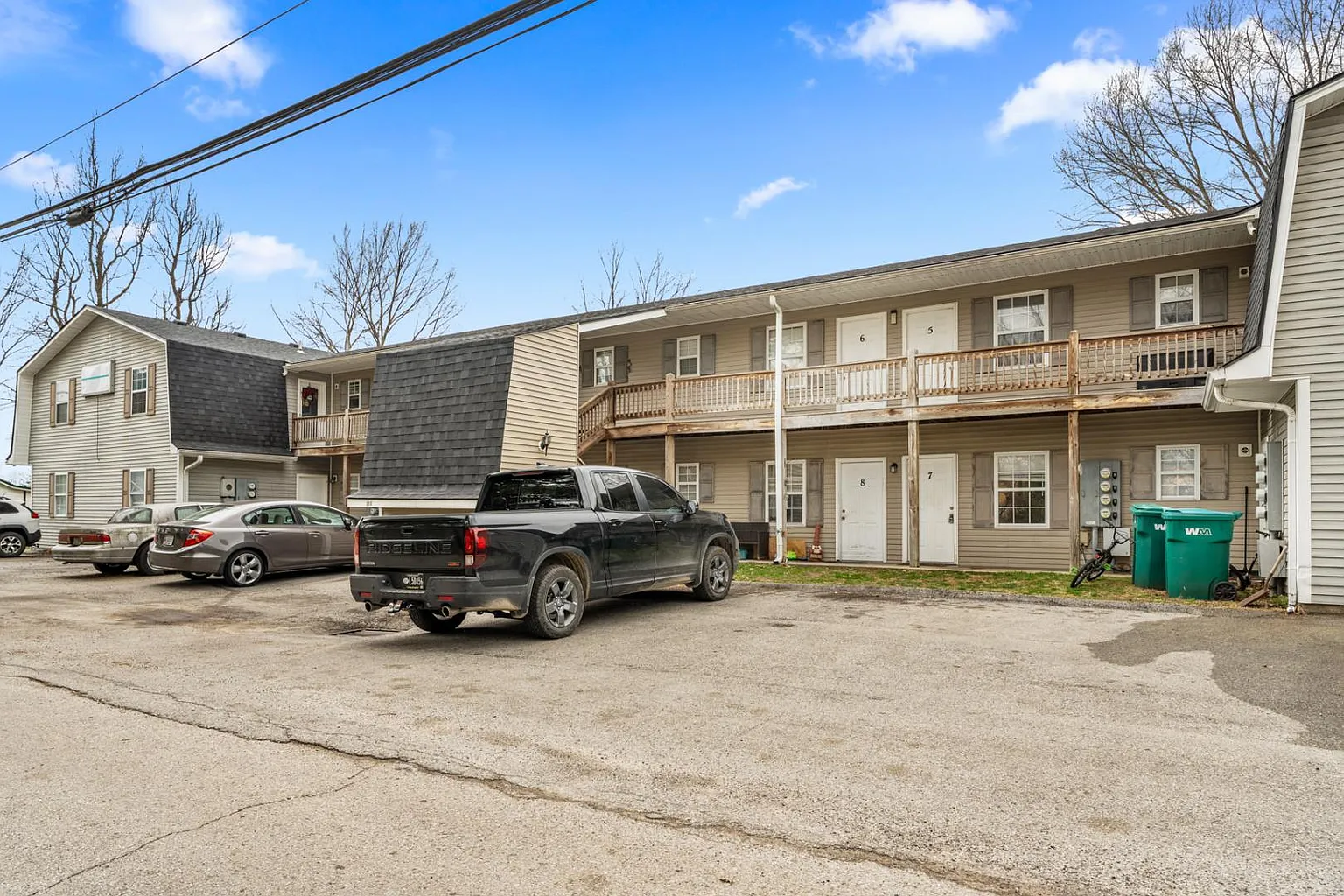 199 S Brook St APT 13 photo 1