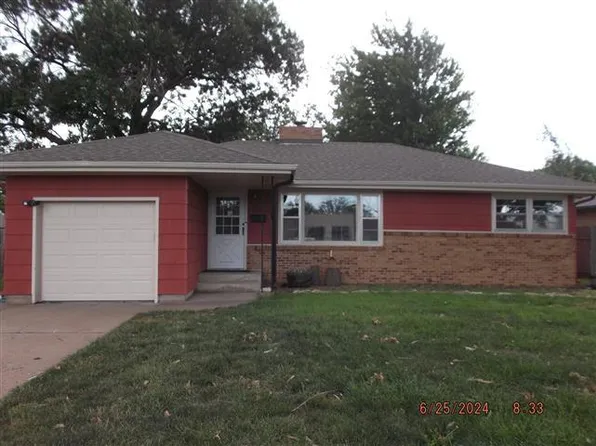 1941 9th Street Pl, Salina, KS 67401