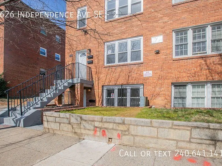 1626 Independence Ave SE #2 — Photo 12
