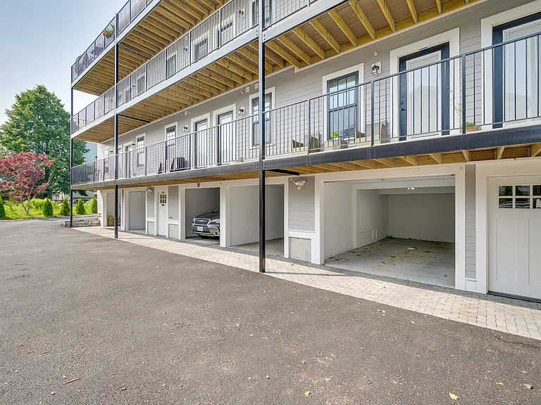 31 Boardman St #2 — Photo 11