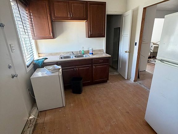 4th image of 12629 Tiara St