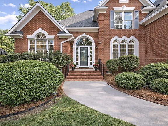 2nd image of 214 Rolling Creek Cir