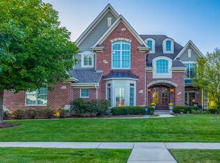 39W718 N Hathaway Ln, Geneva, IL 60134