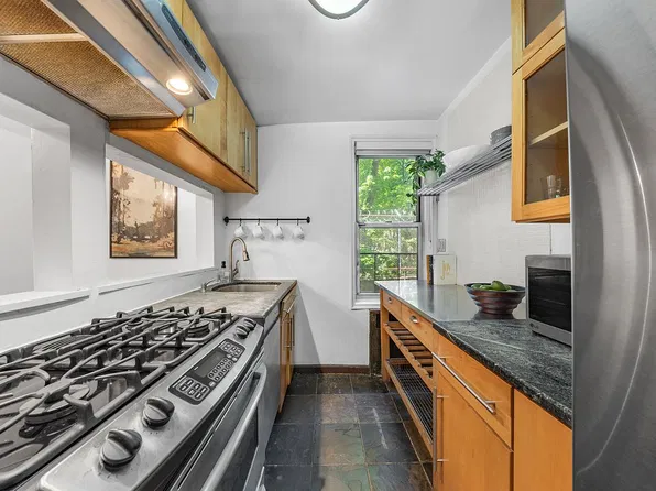 340 Haven Ave APT 1S, New York, NY 10033