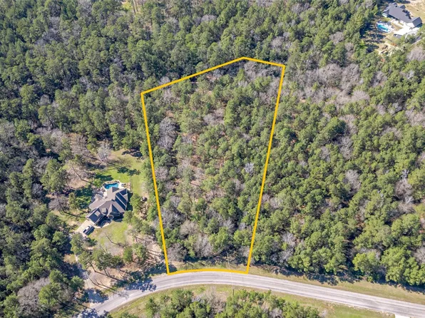 Dedication Trl, Huntsville, TX 77340