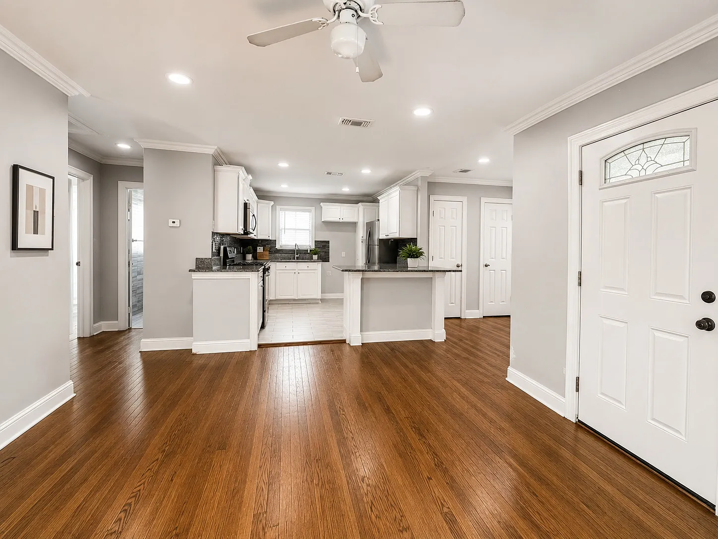 2 bed, 1.5 bath, 1061 sqft, $2,450 — Photo 2