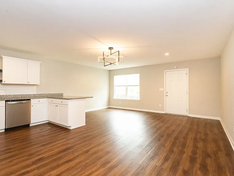 2106 Duncan Ave #104 — Photo 4