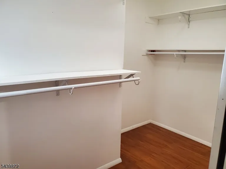 15 Westervelt Pl — Photo 9